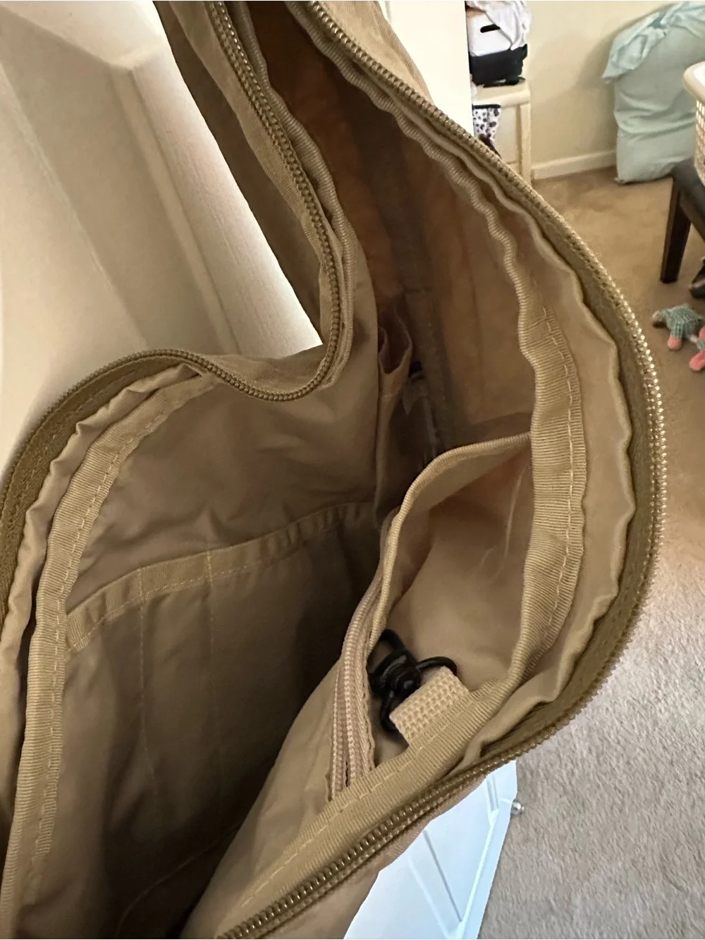 Ameribag Red and Blue Logo Interior Tag on Cream Lining